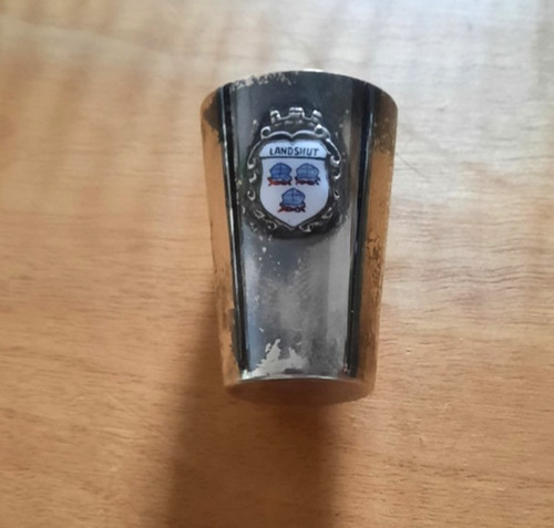 Kleiner versilberter