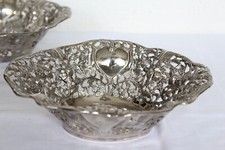 DEKORATIVE VERSILBERTE